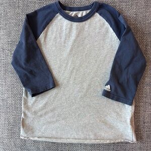 Adidas Kids Gray and Navy 3/4 Raglan Sleeve Crew Neck Baseball Tee | Size Medium